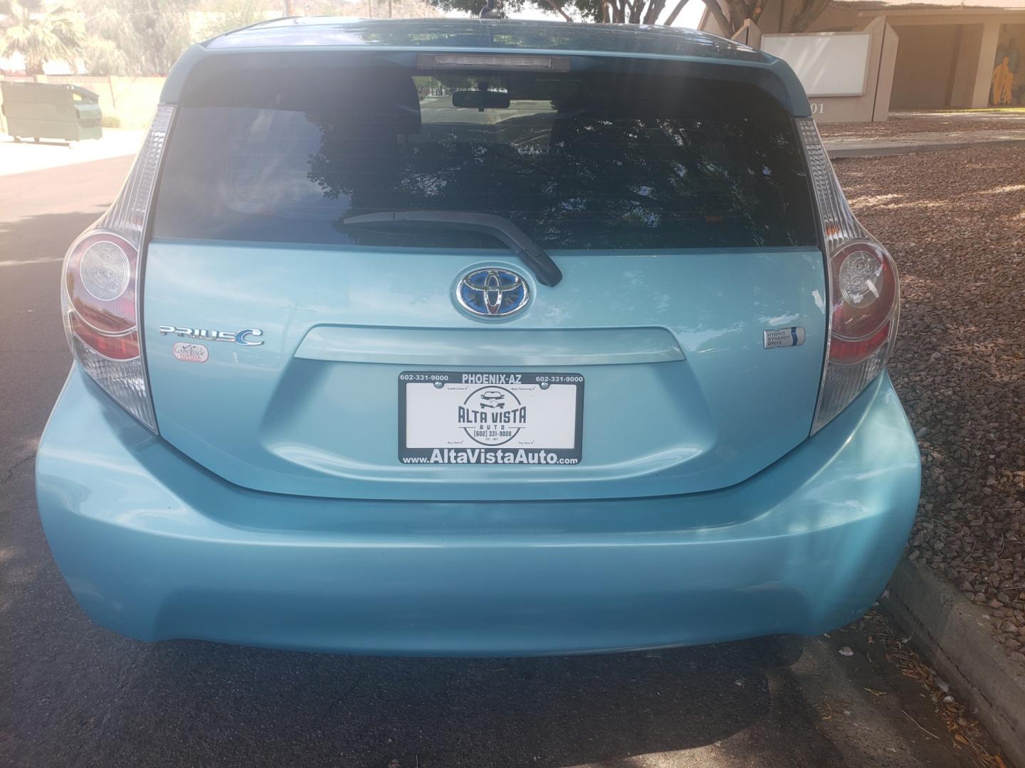 2013 Toyota Prius c C (JTDKDTB36D1) with an 1.5L L4 16V DOHC TURBO engine, Continuously Variable Transmission transmission, located at 323 E Dunlap Ave., Phoenix, AZ, 85020, (602) 331-9000, 33.567677, -112.069000 - 2013 Toyota Prius C,..... EXCELLENT condition, A Real Must See!!.... No accidents, Power everything, Ice cold ac, Stereo/CD player, bluetooth, phone sync, Clean black and gray interior with gray cloth seats in near perfect condition, power windows, power door locks, clean Arizona title, Runs and Dri - Photo#7